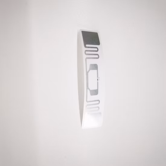工場出荷時の価格印刷可能なホログラム NFC 213 Ntag215 タグ長距離 HF 13.56 MHz ドライウェット RFID チップ NFC インレイ ステッカー ラベル ロール価格